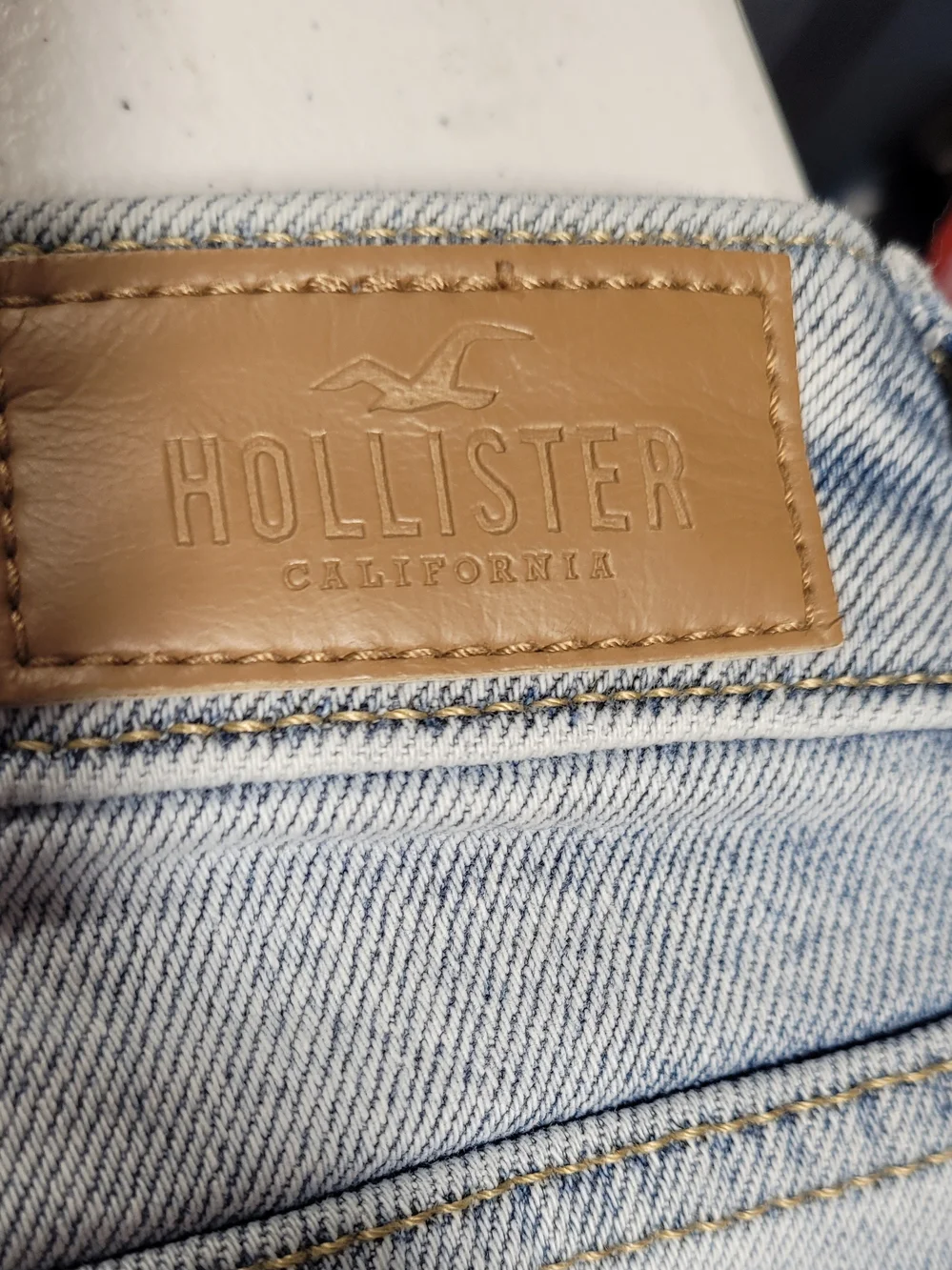 Hollister Light Blue Vintage High-Rise Straight Jeans - Picture 4 of 4